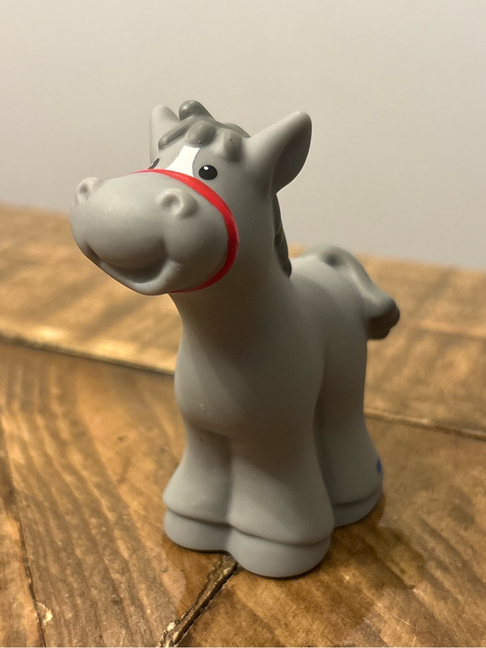 Little People Grey Horse (2007)